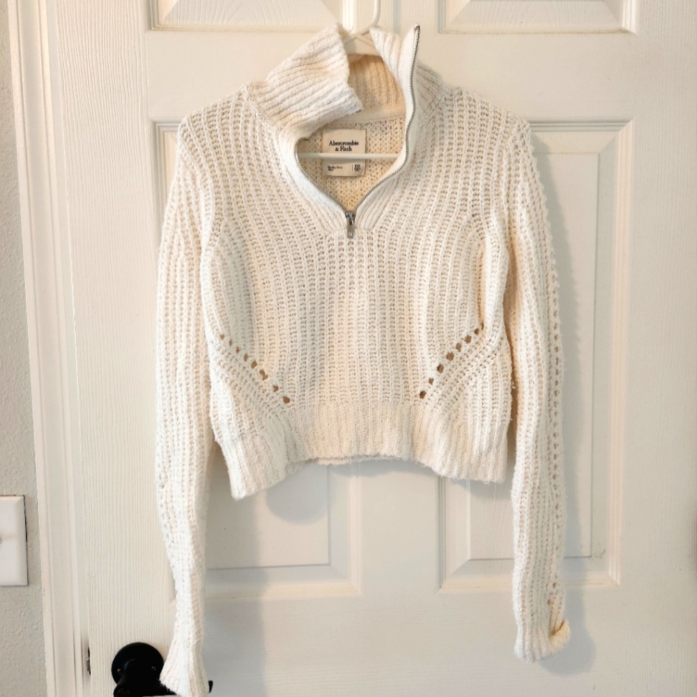 Abercrombie White Cream Quarter Zip Petite